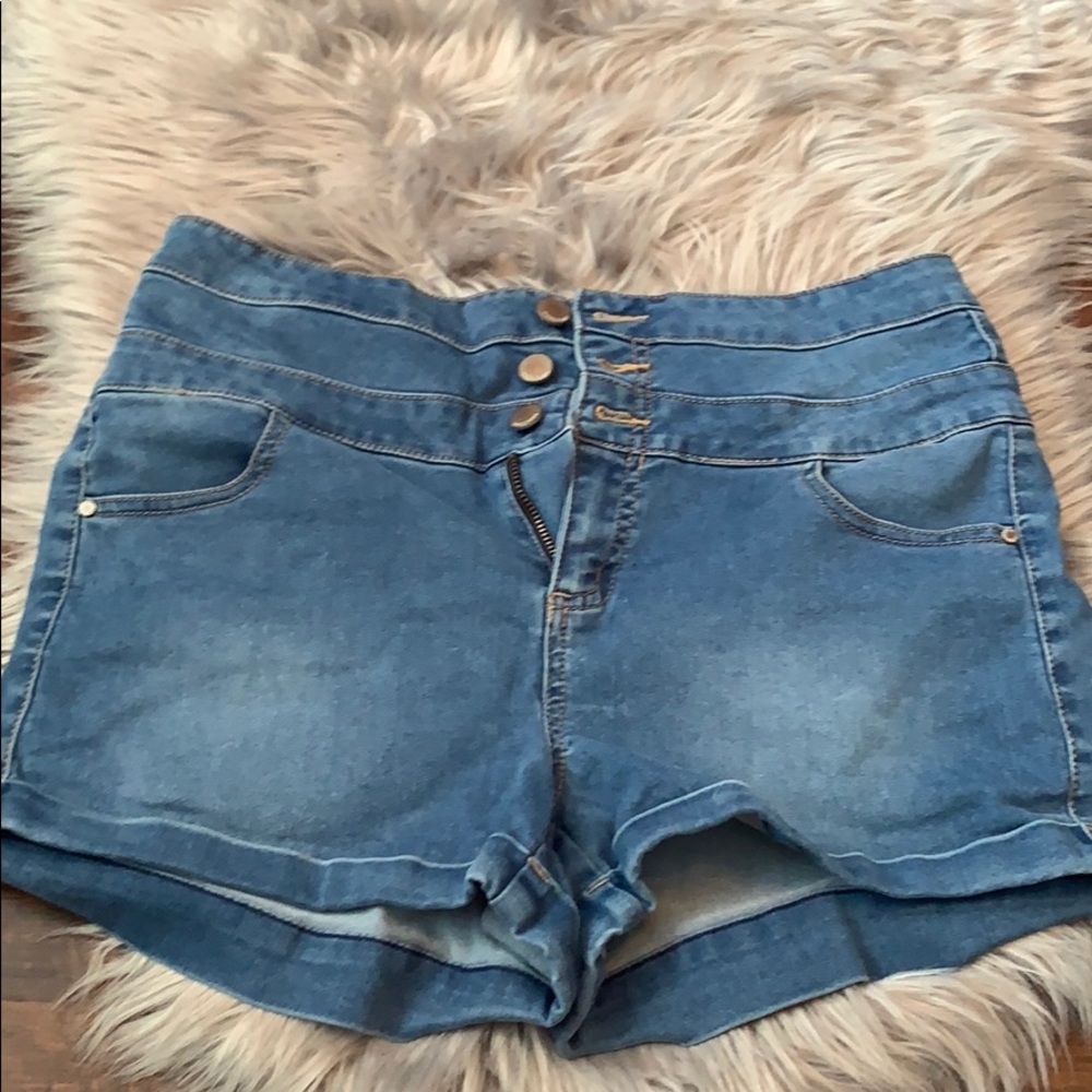 Jean shorts. Size 9. 3 buttons, high rise!